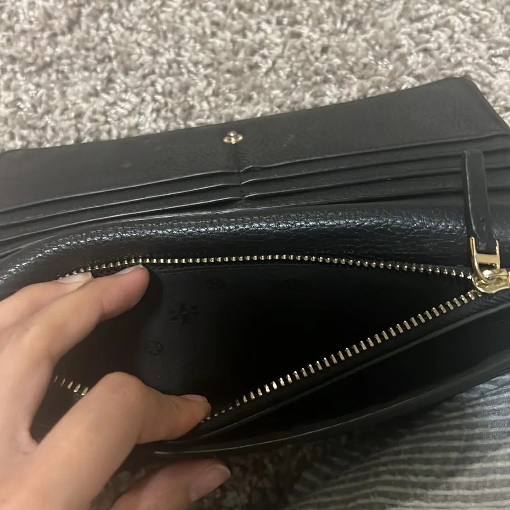Tory Burch wallet - Picture 7 of 10